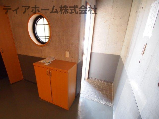 大和高田市大字礒野のタウンの玄関|きれいな玄関です