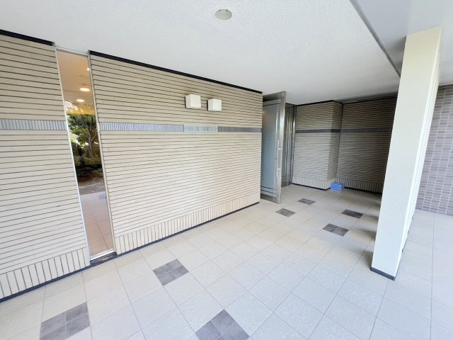 アイランドシティ・ヴェルデコートＩ区１番館のエントランス