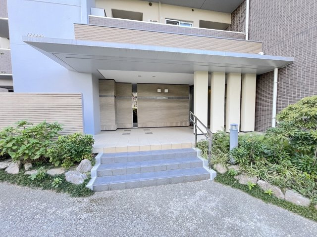 アイランドシティ・ヴェルデコートＩ区１番館のエントランス