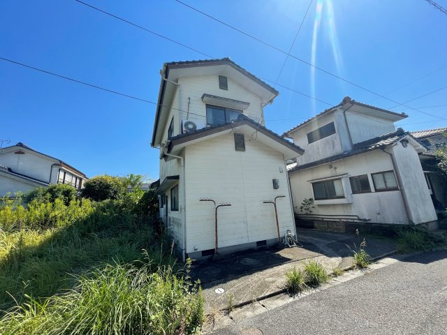 出町　中古の前面道路含む現地写真
