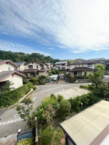 星田西３丁目　中古一戸建ての展望|物件からの展望
■物件内覧・資金計画相談・住宅ローン相談、リフォーム相談、お問合せ受付中■
※当日・翌日のご内覧、ご相談はお電話でのお問合せがスムーズです！