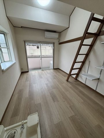 ヴィラ谷原の居間・リビング