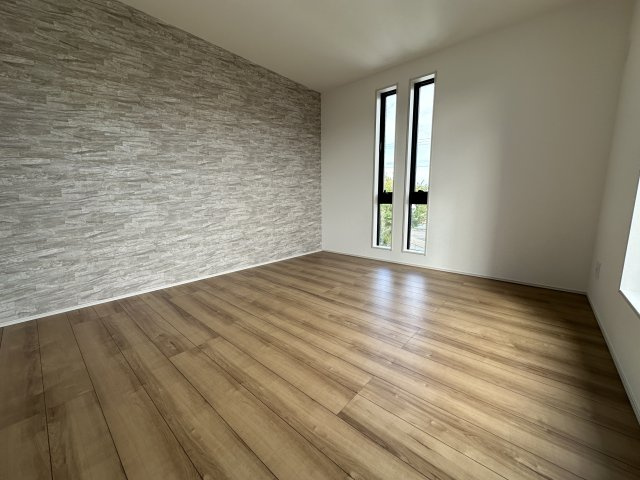 平塚市南金目　広々庭付き戸建の洋室