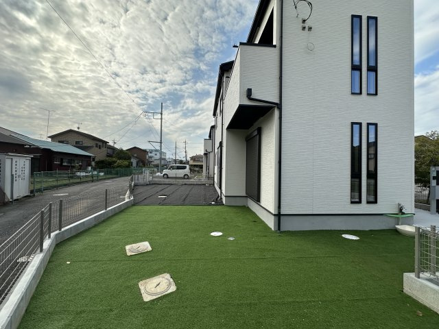 平塚市南金目　広々庭付き戸建の庭