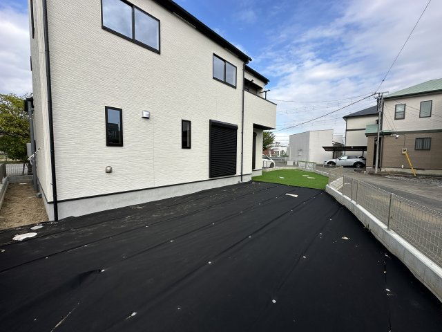 平塚市南金目　広々庭付き戸建の庭