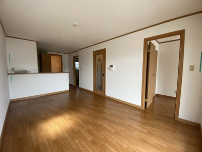 【居間・リビング】 | ルマージュ神戸5番館 | 駐輪場