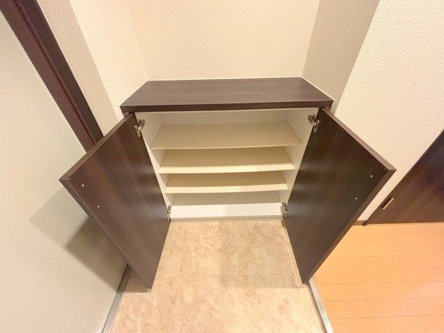 エクセレント上新20の収納