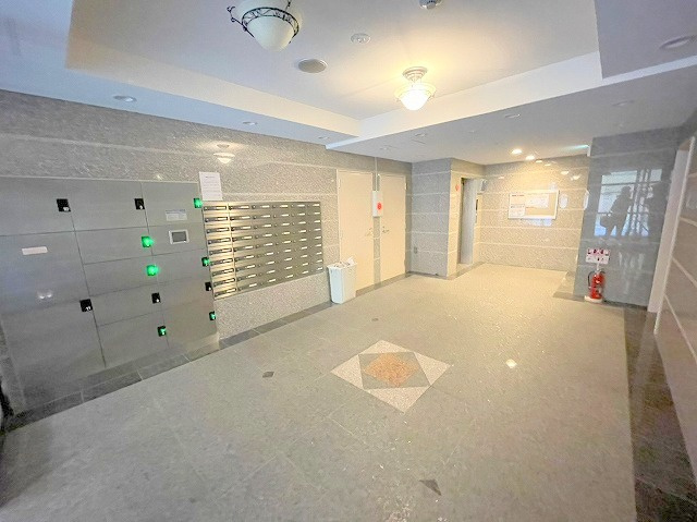 エクセレント上新20のロビー