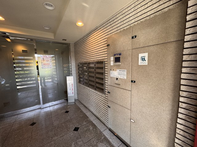 パテラスクエア北千住のエントランス