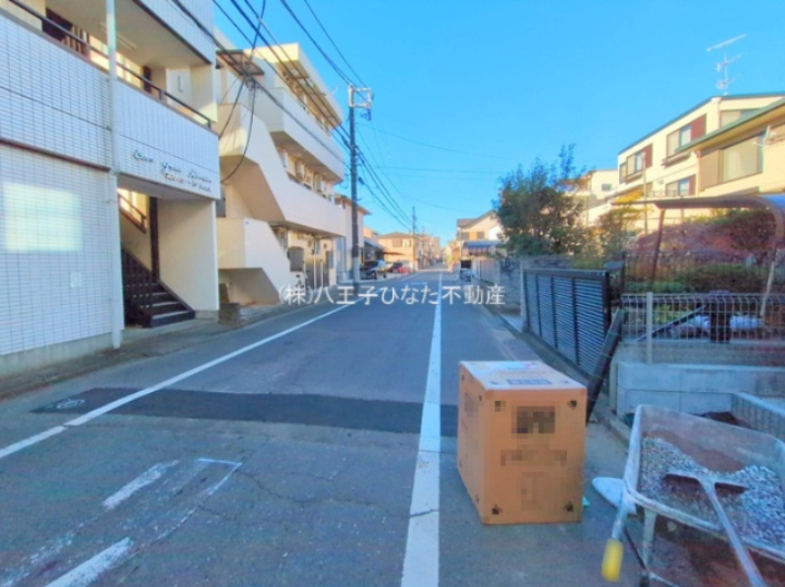 祝　成約済み　八王子市　平岡町　新築戸建て　２３−２期の前面道路含む現地写真|～仲介手数料無料☆八王子ひなた不動産～八王子市平岡町　新築戸建て