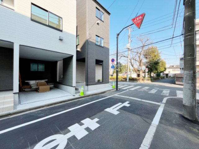 祝　成約済み　八王子市　平岡町　新築戸建て　２３−２期の前面道路含む現地写真|～仲介手数料無料☆八王子ひなた不動産～八王子市平岡町　新築戸建て