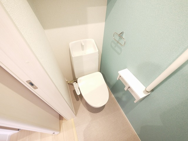 アザレアツインズのトイレ|ゆったりとした空間のトイレです