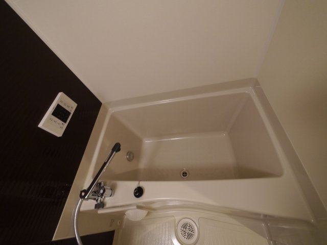 【浴室】 | イルミエール千早南 | 別号室の写真になります。現況優先。