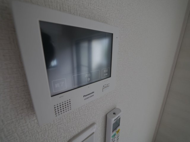 【セキュリティ】 | イルミエール千早南 | 別号室の写真になります。現況優先。