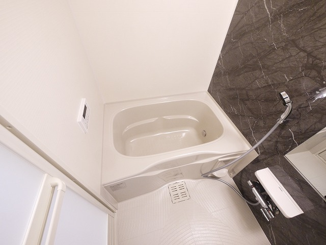 アザレアツインズの浴室|日々の暮らしに欠かせないお風呂です