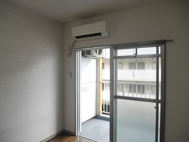 【バルコニー】 | プリメール箱崎 | 別号室の写真になります。現況優先。