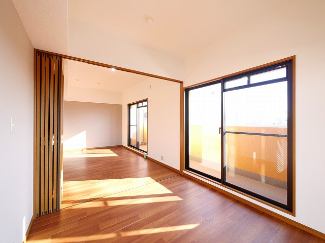 クレール郡山筒井の居間・リビング