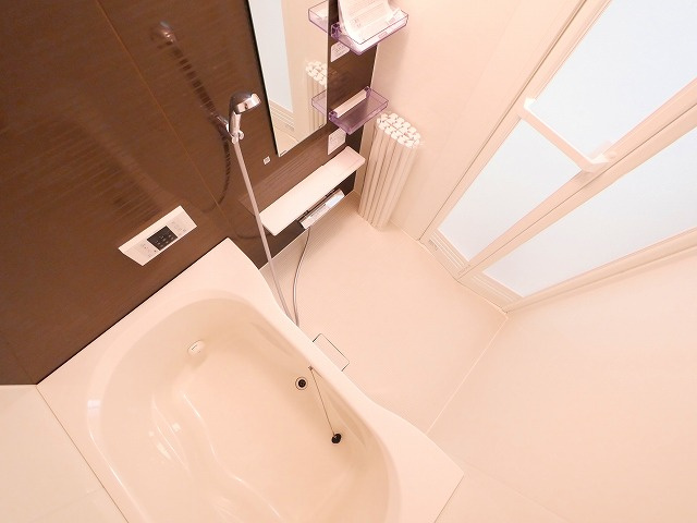 クレール郡山筒井の浴室