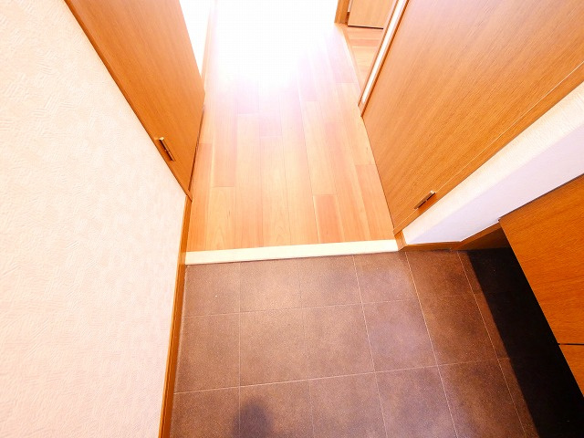 クレール郡山筒井の玄関