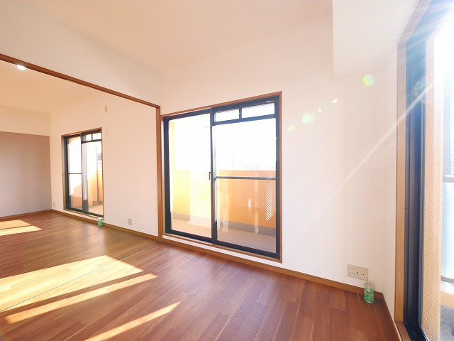 クレール郡山筒井の居間・リビング