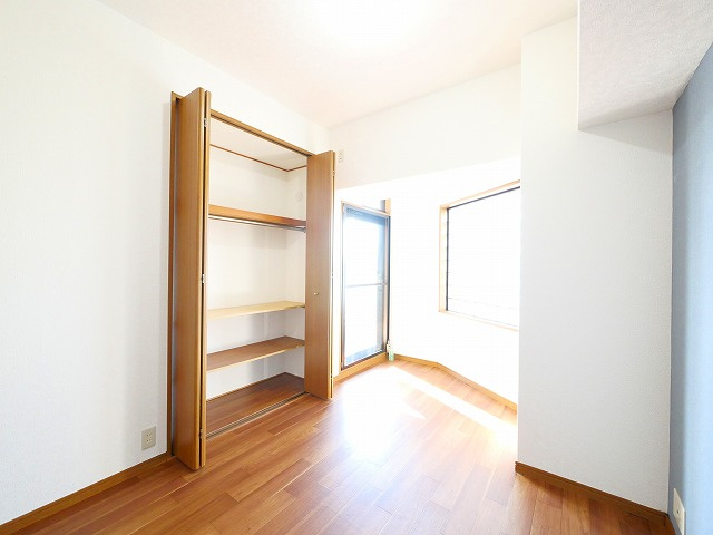 クレール郡山筒井の寝室