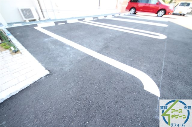 スペランツァの駐車場|車をお持ちの方に嬉しい駐車場付きの物件です