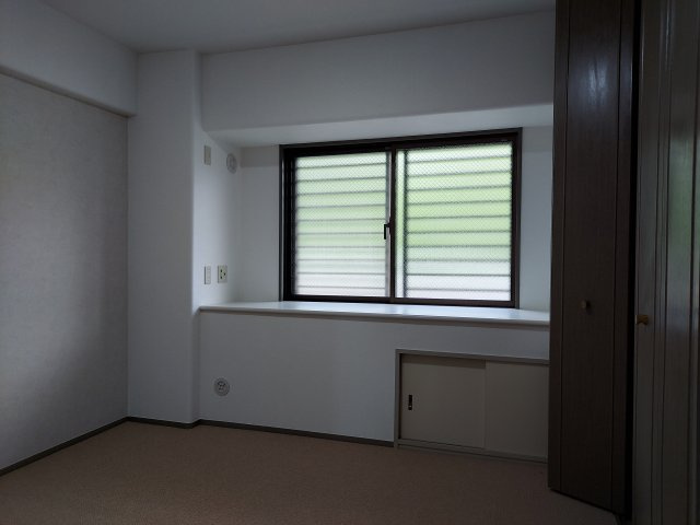 ラ・ビスタ宝塚サウステラス2番館の洋室|洋室約5.8帖