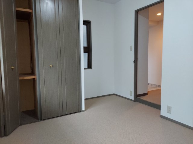 ラ・ビスタ宝塚サウステラス2番館の洋室|洋室約5.8帖