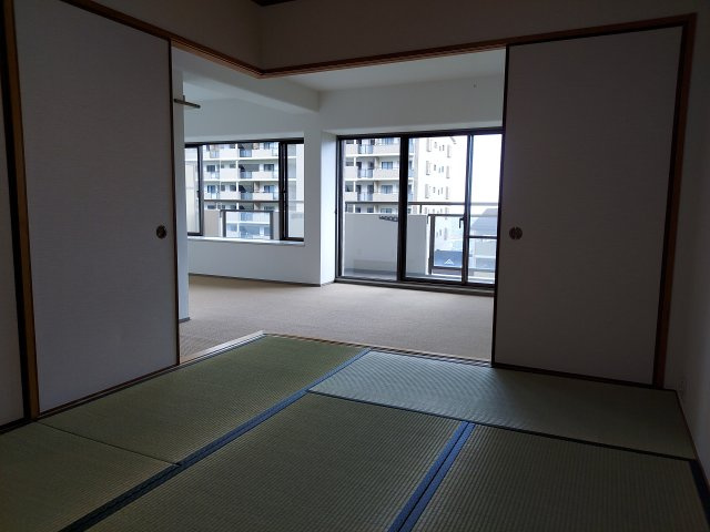 ラ・ビスタ宝塚サウステラス2番館の和室|和室約6帖