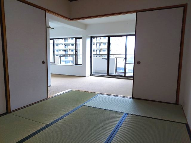 ラ・ビスタ宝塚サウステラス2番館の和室|和室約6帖