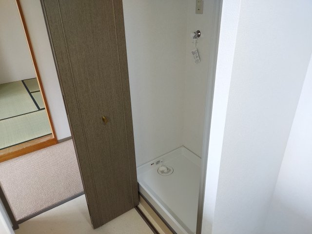 ラ・ビスタ宝塚サウステラス2番館の洗面所|洗濯置き場