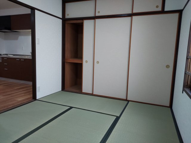 グラン・ドムール宝塚売布南の和室|和室約6帖