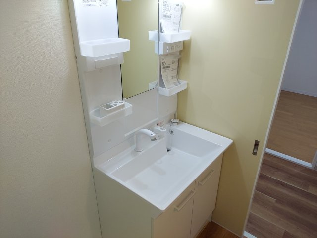 グラン・ドムール宝塚売布南の独立洗面台|洗面化粧台
