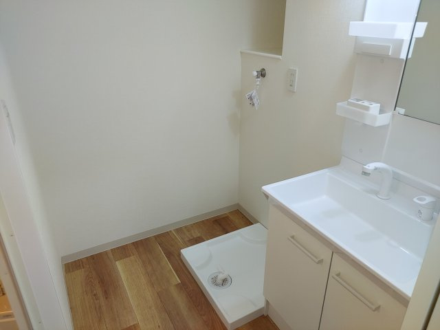 グラン・ドムール宝塚売布南の洗面所|洗濯機置き場