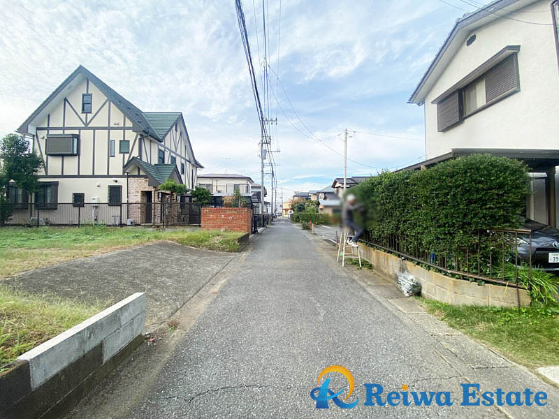 売地　高座郡寒川町宮山の前面道路含む現地写真