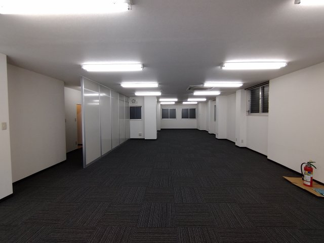 京桜興産ビル|別フロアの写真です