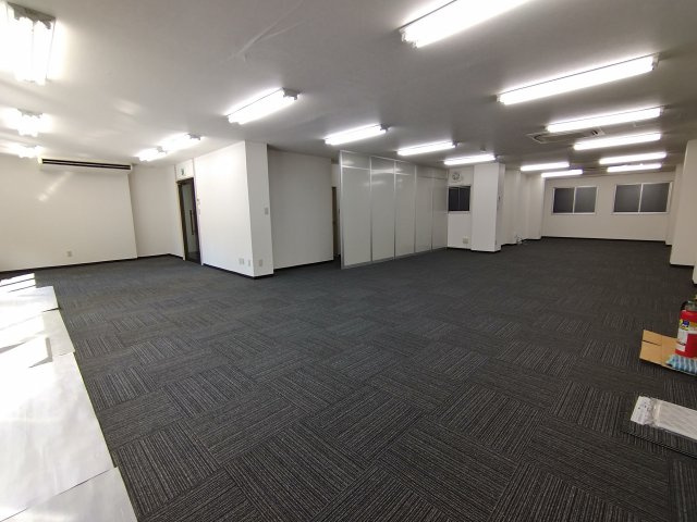 京桜興産ビル|別フロアの写真です