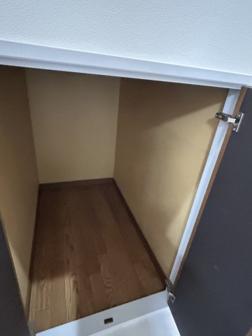 栄２－４－９貸家　の収納