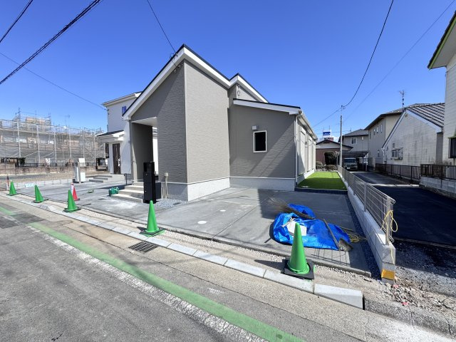 新築　前橋市昭和町三丁目24-1期　LIGNAGE　2号棟の駐車場|現地写真　駐車スペースは並列2台分可能です！
