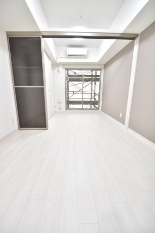 大阪市都島区内代町１丁目の賃貸マンションの居間・リビング