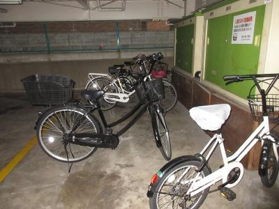 メゾンポエムⅢの駐車場|駐輪場
