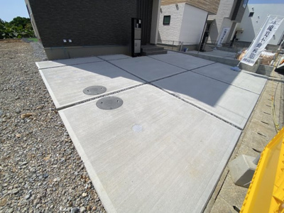 【駐車場】 | 読谷村渡慶次2期（全3棟）ラスト3号棟 | 3号棟　並列駐車3台可♪