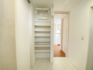 【脱衣所】 | 読谷村渡慶次2期（全3棟）3号棟 | 3号棟　便利な可動棚付き♪