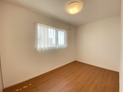 【洋室】 | 読谷村渡慶次2期（全3棟）3号棟 | 3号棟　洋室5帖＋CL付き♪