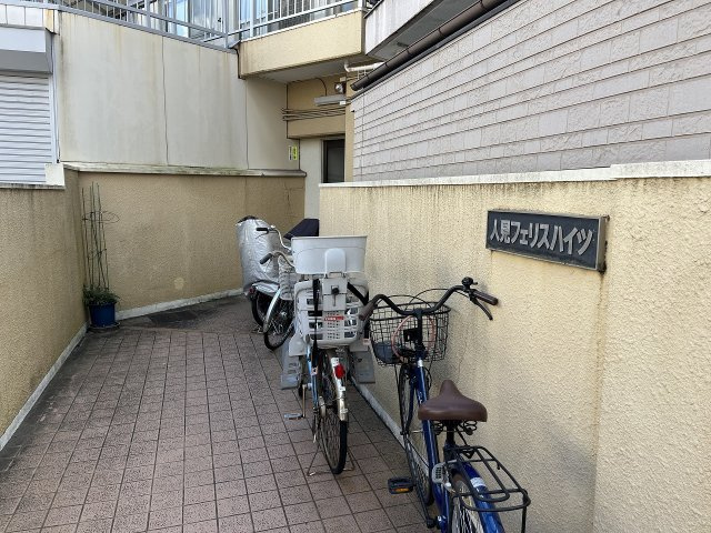 人見フェリスハイツのエントランス