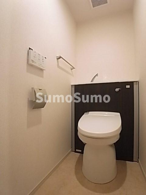 神戸市中央区二宮町２丁目の賃貸マンションのトイレ