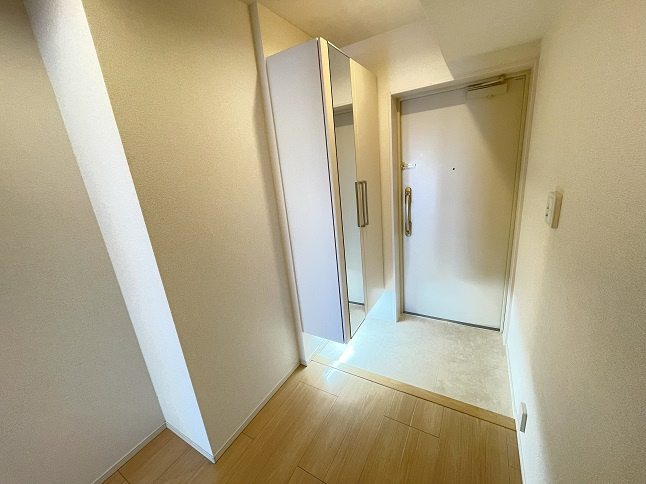 台東区雷門２丁目の賃貸マンションの玄関