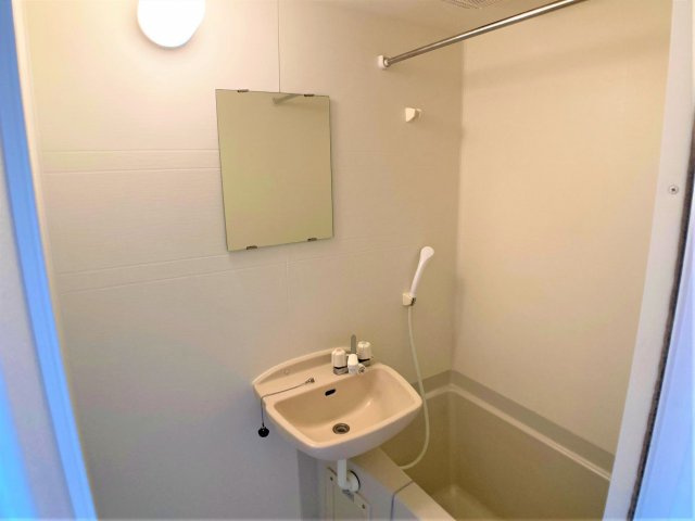 【浴室】 | 設備・仕様は号室により異なる為、現況を優先致します。