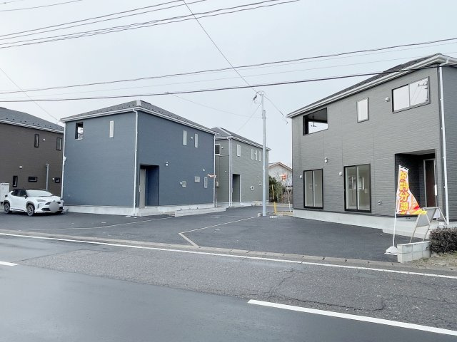 新築戸建　郡山市大槻町第31（2期）Cradle Garden　全3棟の前面道路含む現地写真