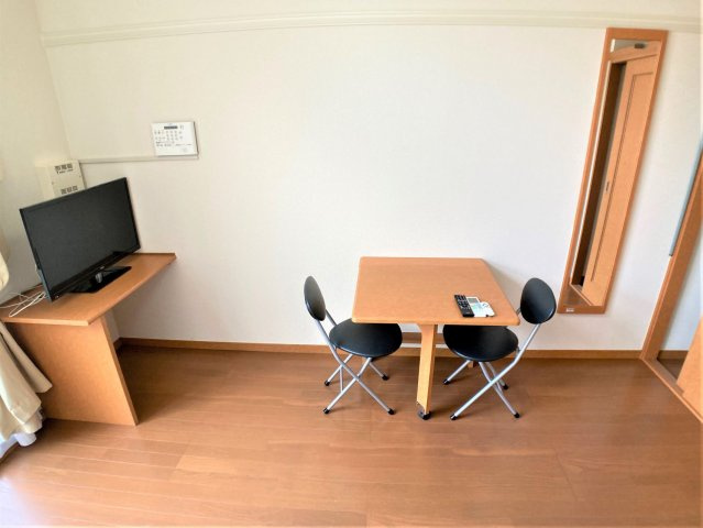 【居間・リビング】 | 設備・仕様は号室により異なる為、現況を優先致します。